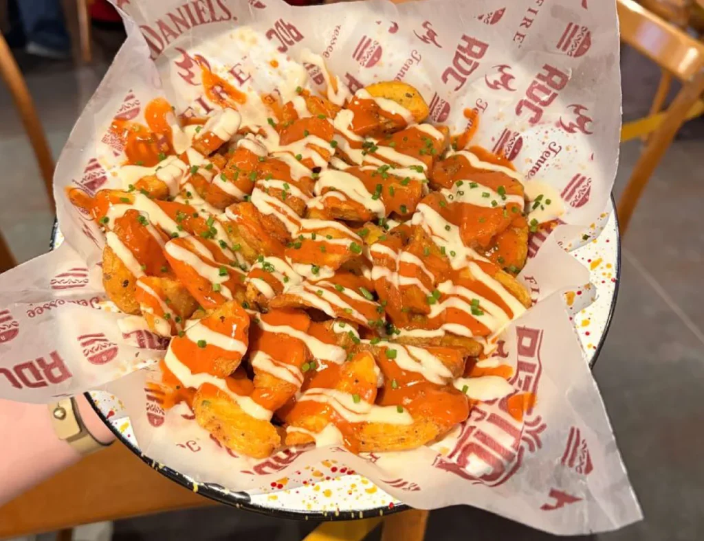 Papas bravas Rústica DC Hamburguesería
